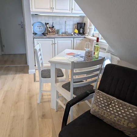 Apartment Schmucke Huus, 3 Westerland